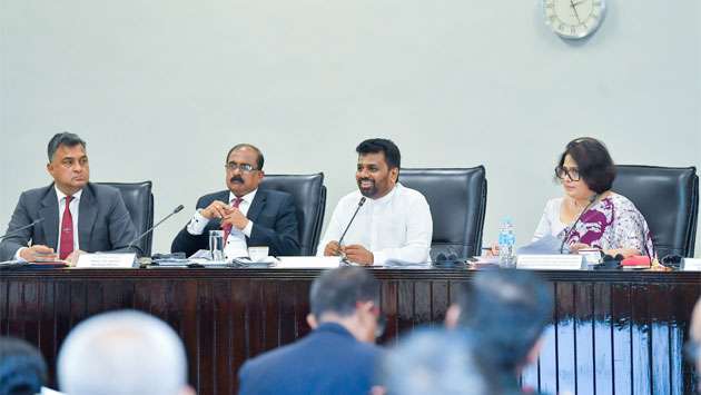 Land release in focus at Defence Committee Meeting