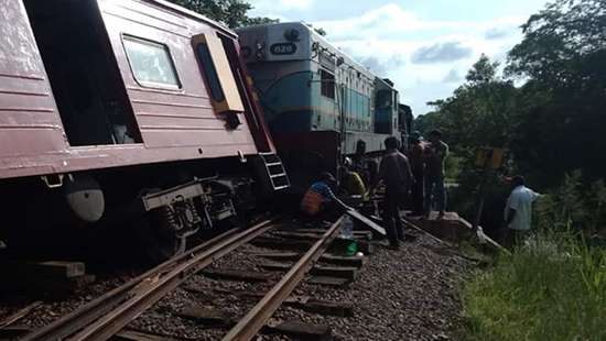 Avukana derailment being repaired