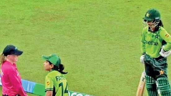 Colombo run-out dispute mars India-Pakistan match