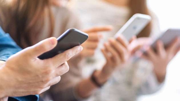 40.3 per cent of Sri Lankans still “offline” in 2025