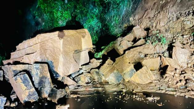 Landslides and rockfalls block key roads in Badulla as heavy rains continue