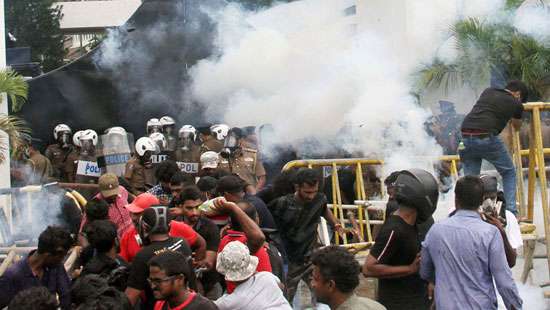 Police fire tear gas on protesters