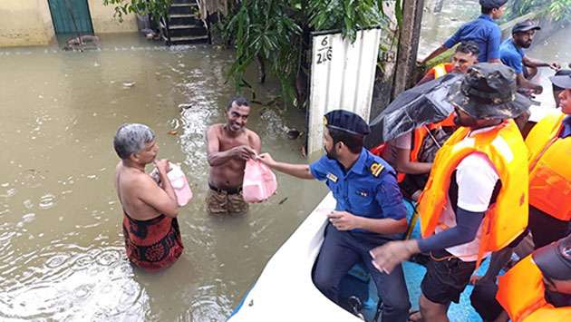 Navy dispatches flood relief teams to assist affected people