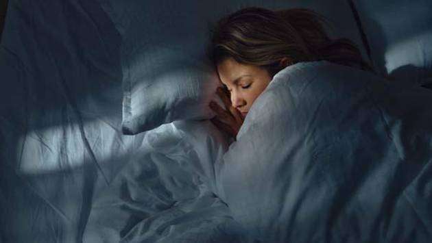 Expert warns of health risks due to lack of sleep