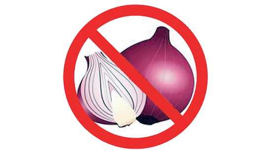 India’s onion export ban extension leaves SL importers in a dilemma