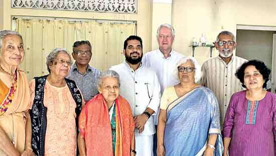 Emeritus Professor Ratna Handurukande receives Lifetime Award from Indian HC