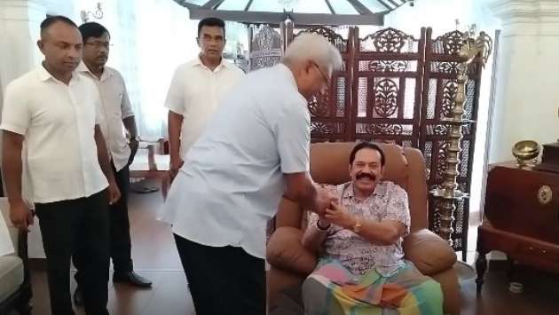 Gotabaya visits Mahinda at Carlton House