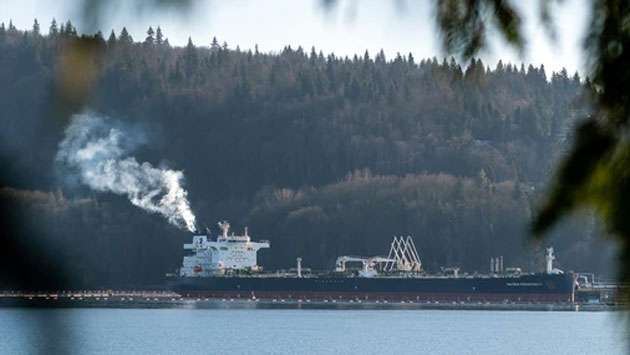 Chinese oil buyers pay premium for Canadian crude amid Iran war