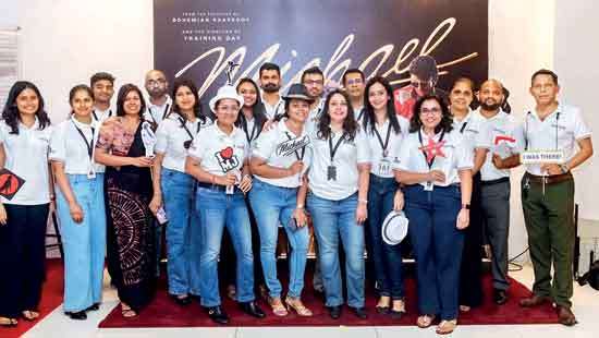 Presents A Night with the King of Pop