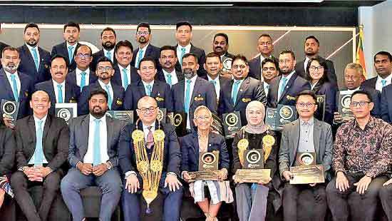 SLICGL hosts 2nd General Insurance Pinnacle Achiever Awards in Indonesia