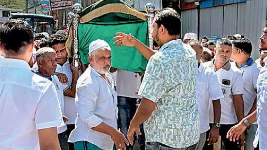 Al Haj A. J. M. Ismail Farook of Kahawatte  Death of community leader brings tears to entire village