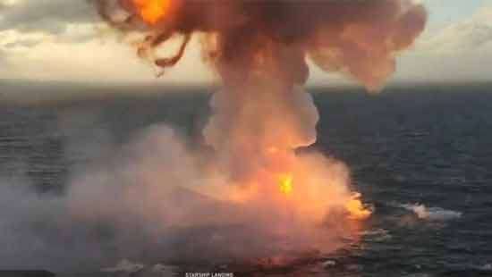 Video: SpaceX rocket explodes in the Indian Ocean after splashdown