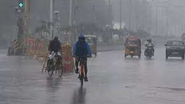 Low-pressure area over Bay of Bengal brings heavy rains to several provinces