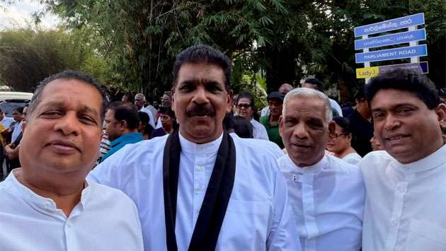 Opposition backs protest against Power and Energy Minister