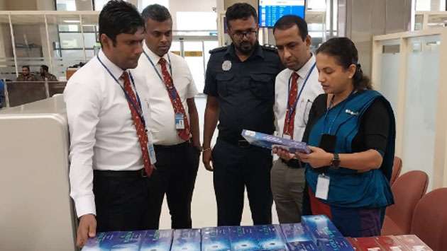 Customs thwart air passenger smuggling Rs. 5.1Mn worth cigarettes