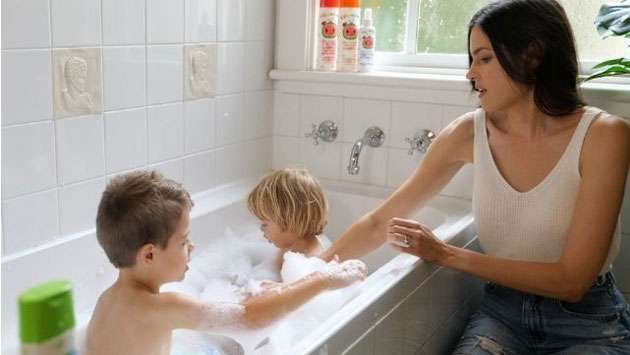 Doctors urge parents to bathe children twice daily