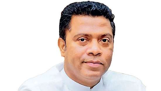 No decision to remove vehicle passes of doctors and lawyers: Nalinda