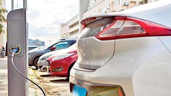 Can EVs be a win-win  for Sri Lanka’s transportation industry?