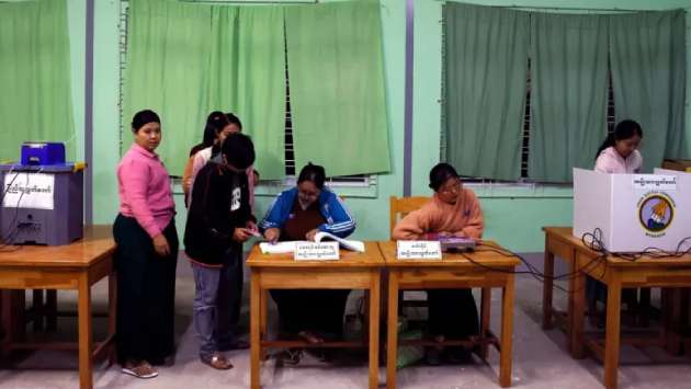 War-torn Myanmar voting in widely criticised ’sham’ election