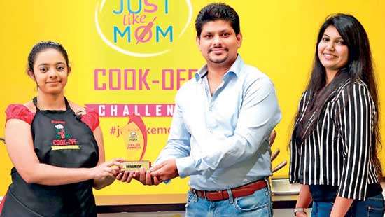 Singer crowns ‘Just Like Mom’ cook-off champion