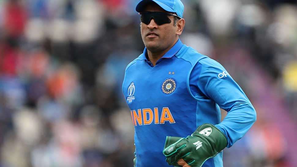 ICC tell India star Dhoni to ditch World Cup gloves