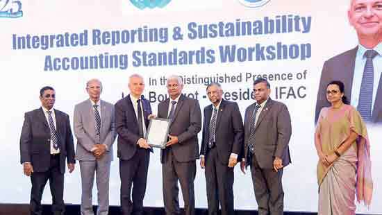 CMA honours Ceylinco Life Chairman