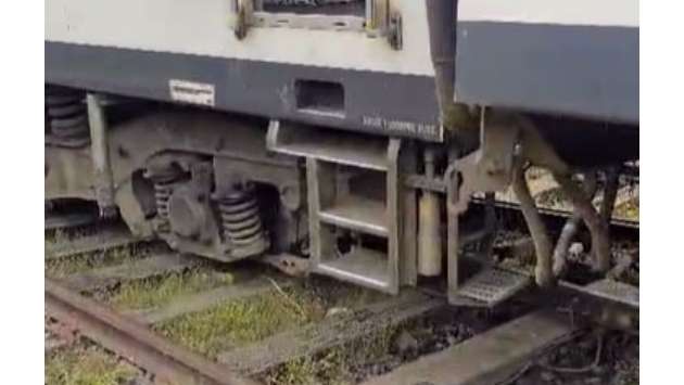 Ella Odyssey train derails at Watagoda