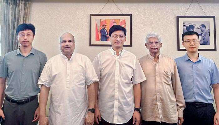 Chinese Ambassador and Pathfinder founder discuss widening of China-Sri Lanka relations