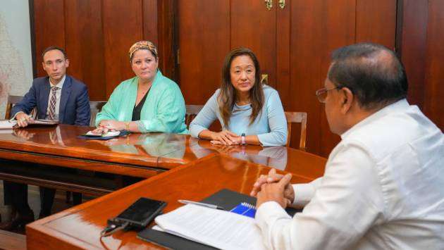 Foreign Minister meets Julie Chung over US tariffs