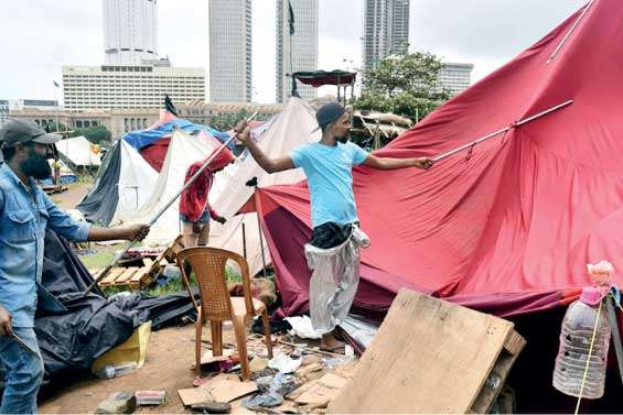 Tents removed at Galle Face struggle site