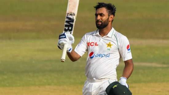Pakistan beat Sri Lanka to take 1-0 lead