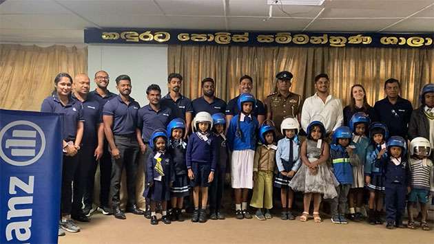 Nuwara Eliya Police Distribute Safety Helmets to Schoolchildren from Low-Income Families