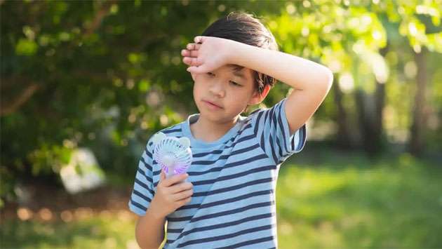Hot weather may trigger skin problems, dehydration in children