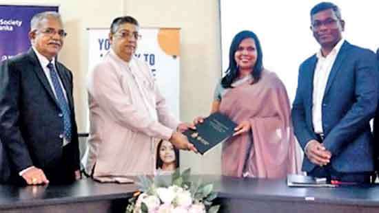 Wayamba University signs MoU with CFA Society Sri Lanka