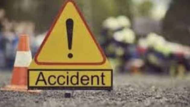 11 injured as van crashes into tree in Mahiyangana
