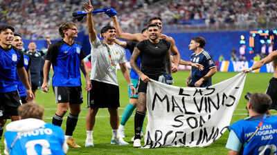 White House defends Argentina team over Falklands banner