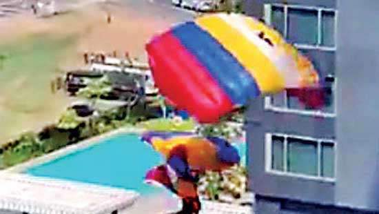 Paratroopers to continue in Independence Day rehearsals despite mid-air mishap