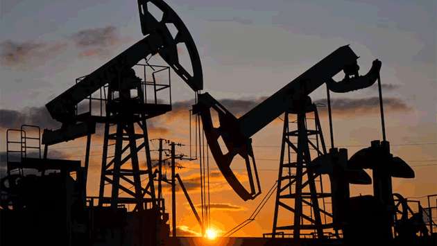 Oil jumps more than 7% to above $102 ahead of US blockade on Iran