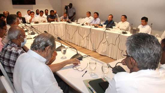 Opposition groups unite to fight for local polls
