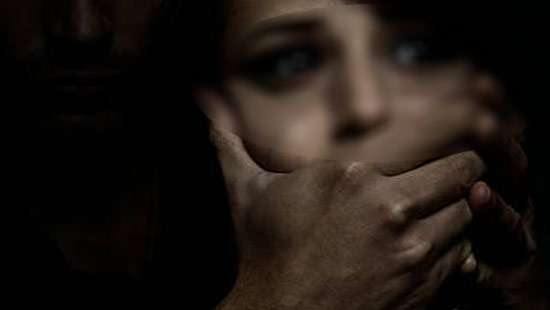 Two suspects arrested for abducting a woman