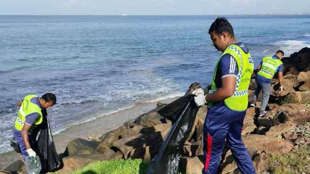 Beach cleaning program held under ’Clean Sri Lanka’ initiative