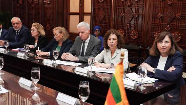 ADB country director presents credentials to Foreign Minister