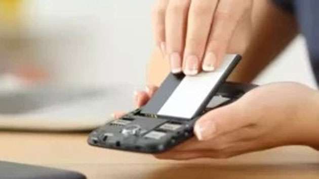 EU mandates replaceable phone batteries by 2027: Major shift for iPhone and Android users