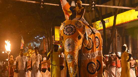 Janaraja Perahera parades Kandy