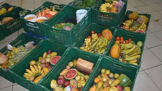 Visitors can now purchase approved food to feed animals at Dehiwala Zoo