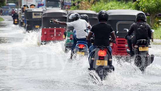 Ja Ela, Ganemulla roads flooded