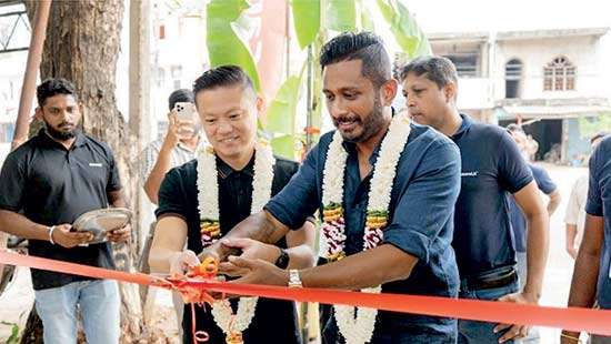 CameraLK expands to Eastern Province opening latest showroom in Batticaloa