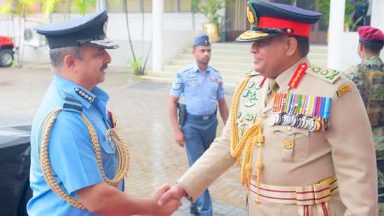 Indian Air Chief calls on General Silva