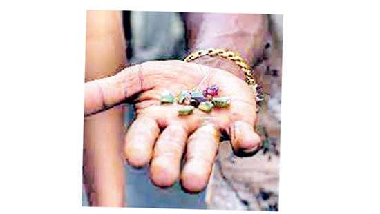 Unlicensed foreign traders pose serious threat to local gem and jewellery sector