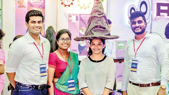 USJ undergrads bring Harry Potter’s Sorting  Hat to life